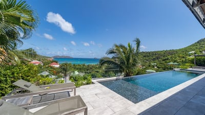 Luxury Villa Photo #4