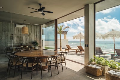 Luxury Villa Photo #3