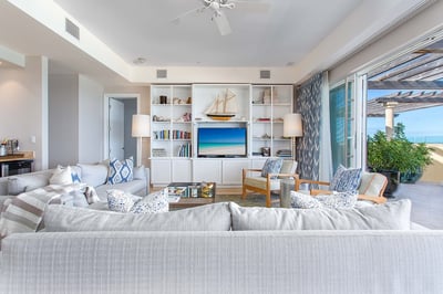 Luxury Villa Photo #3