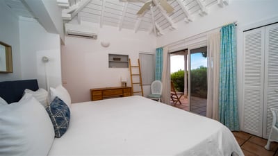 Luxury Villa Photo #33