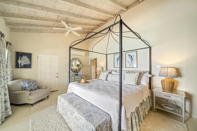 Luxury Villa Photo #29