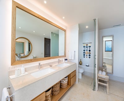 Luxury Villa Photo #40