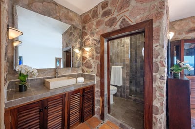 Luxury Villa Photo #33