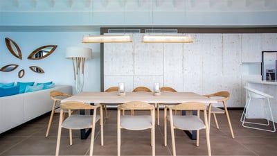 Kitchen & Dining Area