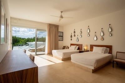 Luxury Villa Photo #46