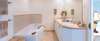 Luxury Villa Photo #6