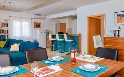 Luxury Villa Photo #15