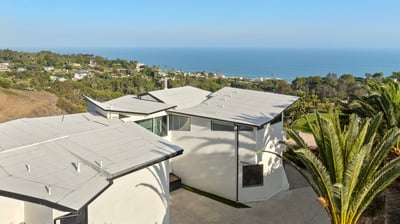 Luxury Villa Photo #16