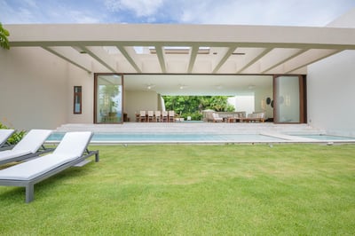 Luxury Villa Photo #11