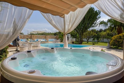 Luxury Villa Photo #11