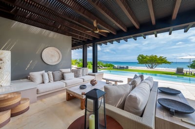 Luxury Villa Photo #19