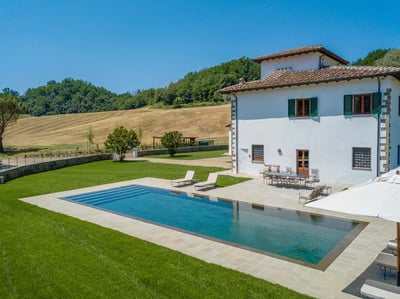 Luxury Villa Photo #2