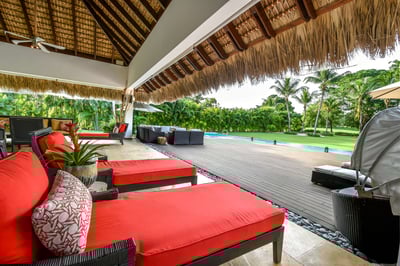 Luxury Villa Photo #9