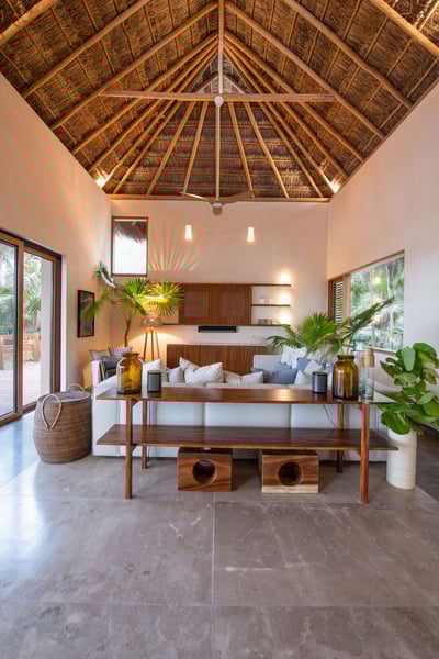 Luxury Villa Photo #11