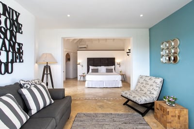 Luxury Villa Photo #17