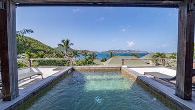 Luxury Villa Photo #3