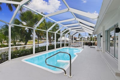 Luxury Villa Photo #5