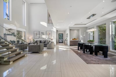 Luxury Villa Photo #10