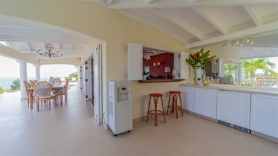 Kitchen & Dining Area
