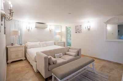 Luxury Villa Photo #60