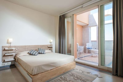 Luxury Villa Photo #23