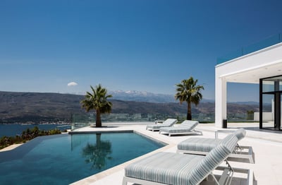Luxury Villa Photo #3