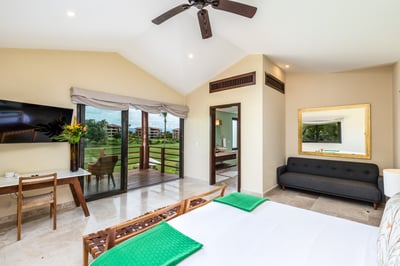 Luxury Villa Photo #57