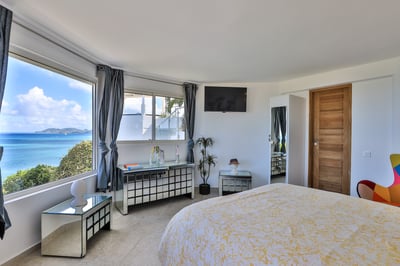 Luxury Villa Photo #49