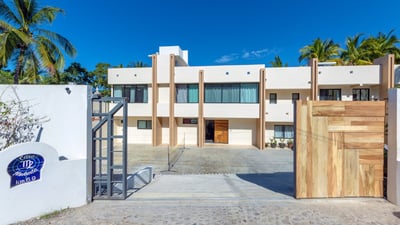 Luxury Villa Photo #21