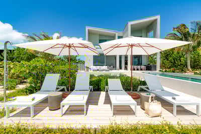 Luxury Villa Photo #3