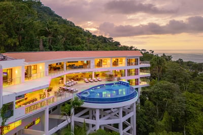 Luxury Villa Photo #3