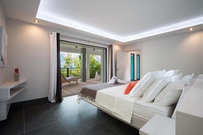 Luxury Villa Photo #34