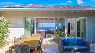 Luxury Villa Photo #3