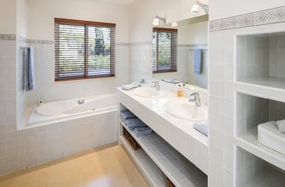Luxury Villa Photo #17