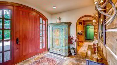 Large inviting entry