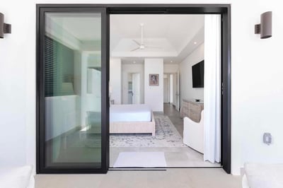 Luxury Villa Photo #10