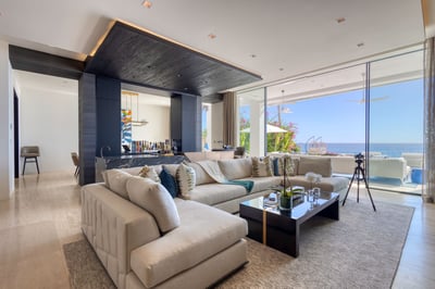 Luxury Villa Photo #24