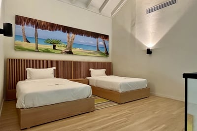 Luxury Villa Photo #28