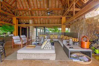 Luxury Villa Photo #20