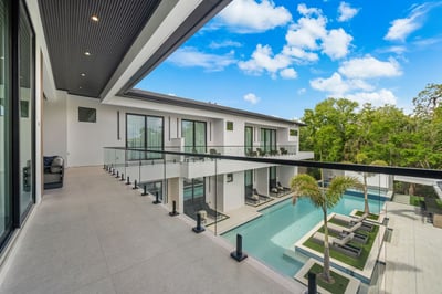 Luxury Villa Photo #19