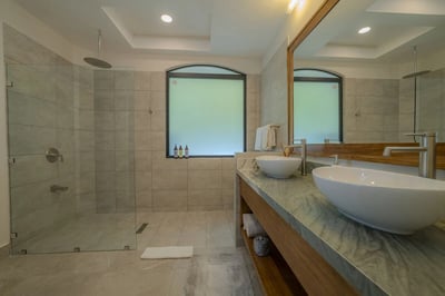 Luxury Villa Photo #33