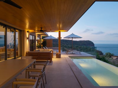 Luxury Villa Photo #6