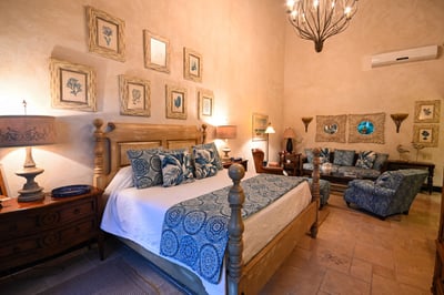 Luxury Villa Photo #42