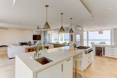 Luxury Villa Photo #17