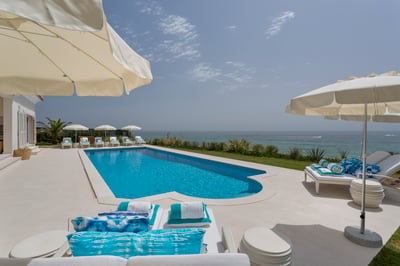 Luxury Villa Photo #6