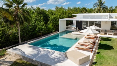 Luxury Villa Photo #5