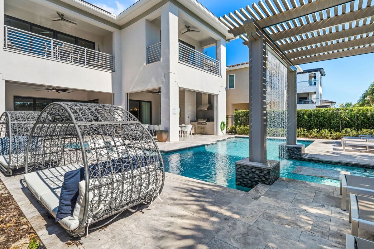 Reunion Tropical Retreat