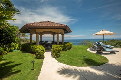 Luxury Villa Photo #7