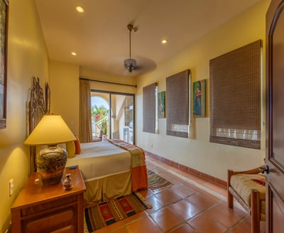 Luxury Villa Photo #40