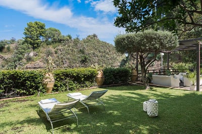 Luxury Villa Photo #7